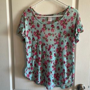 Size small “Happening in the Present” shirt. 100% polyester. Great condition.